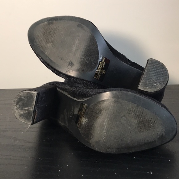 Forever, Women’s Size 6 Black with Red Roses Faux Suede Embroidered Heeled Boots - Picture 9 of 10